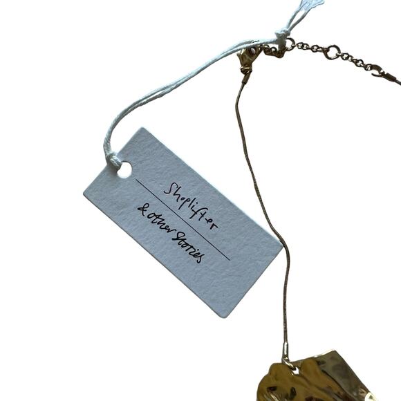 & Other Stories x Shoplifter Hammered Gold Bib Necklace - Picture 5 of 12